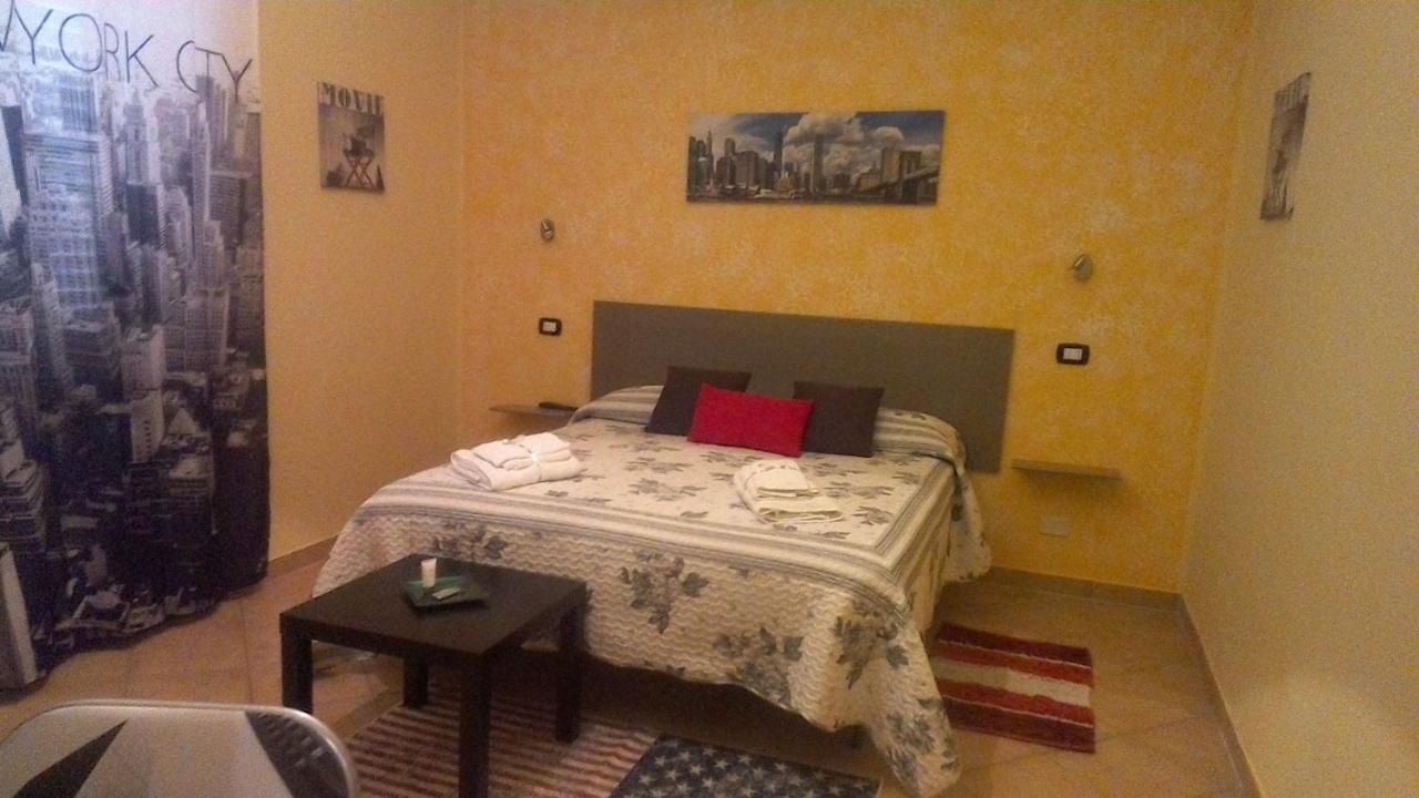 Bed and Breakfast La Bella Ninfa Сермонета Екстер'єр фото
