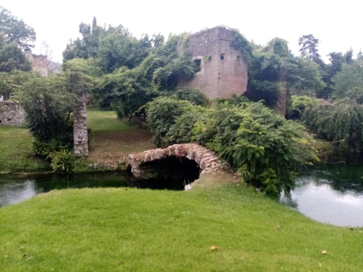 Bed and Breakfast La Bella Ninfa Сермонета Екстер'єр фото