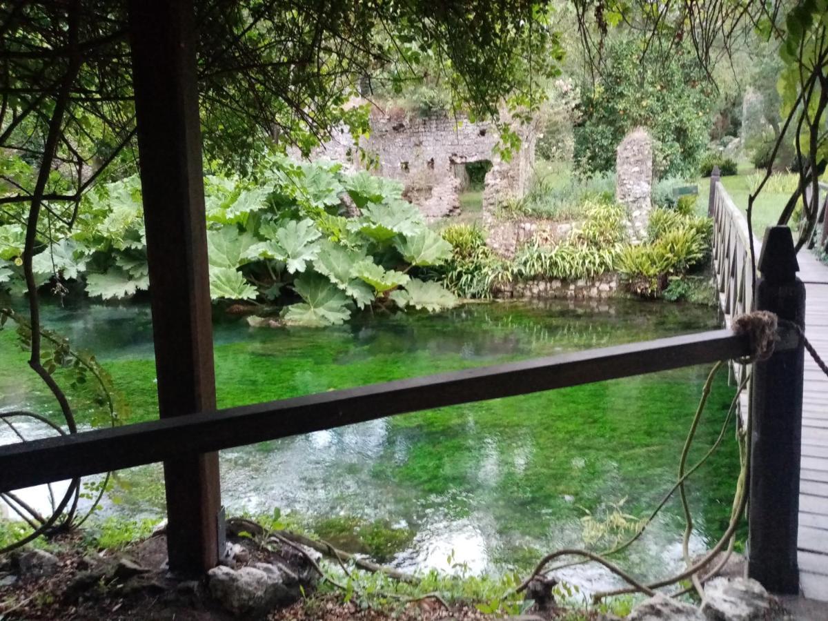Bed and Breakfast La Bella Ninfa Сермонета Екстер'єр фото