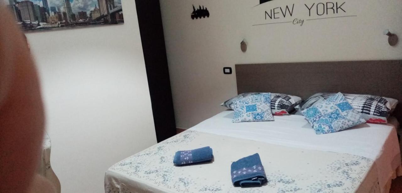 Bed and Breakfast La Bella Ninfa Сермонета Екстер'єр фото
